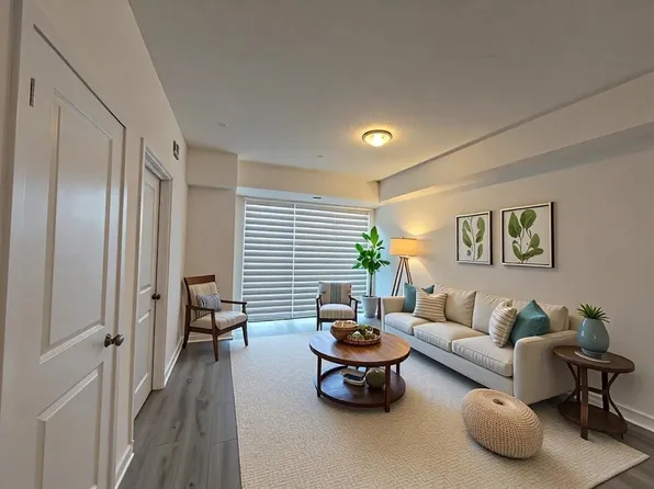 470 Dundas St E, Hamilton, ON