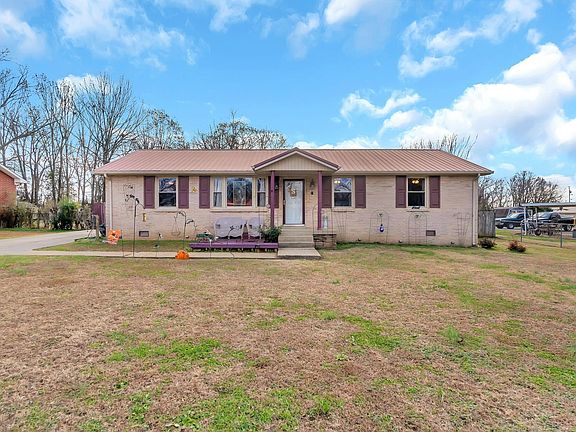 3rd image of 6810 Longview Dr