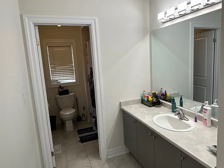 1011 Wickham Rd — Photo 15