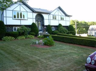 74 Queen Anne Way, Stoughton, MA 02072