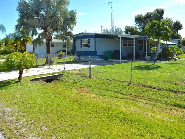 15266 Circle Dr, Punta Gorda, FL 33955