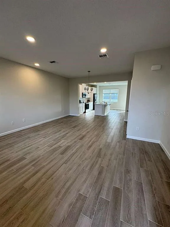 3 bed, 2.5 bath, 1684 sqft, $2,700 — Photo 3