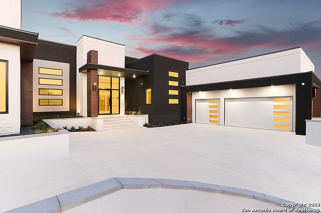 2nd image of 9610 Midsomer Pl
