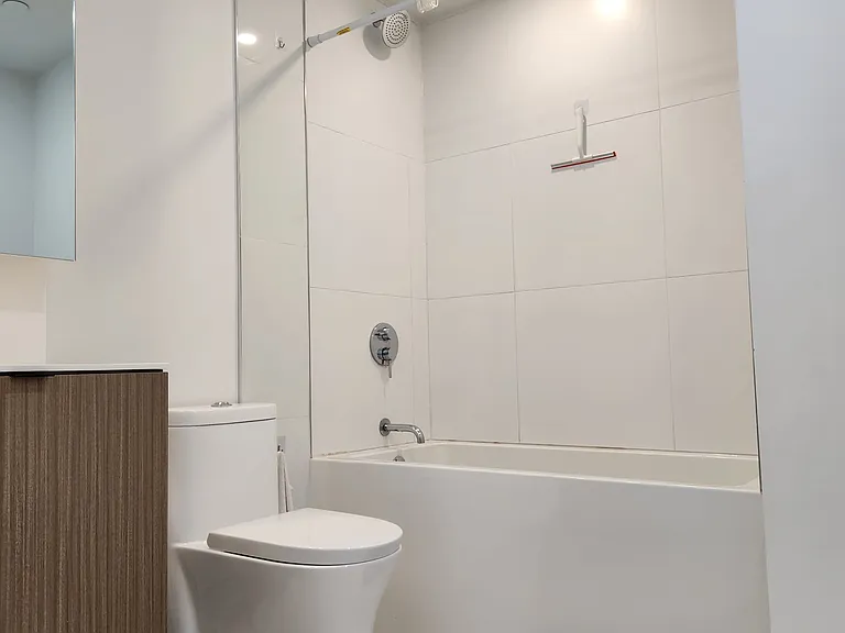 20 Edward St #707 — Photo 9