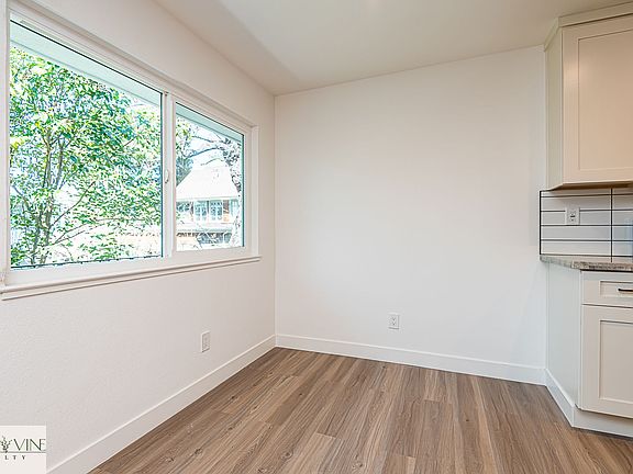 5th image of 231 N Ellsworth Ave #4