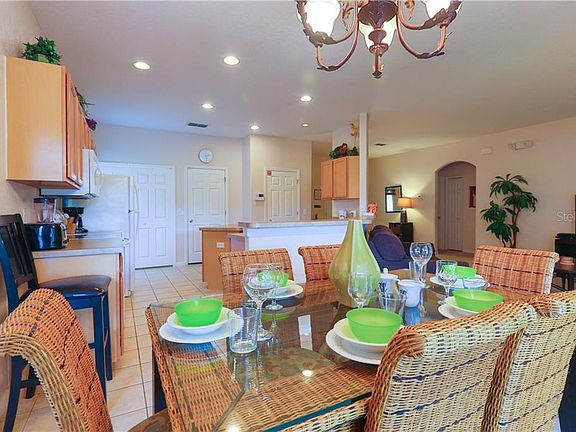 5th image of 9013 Murano Mews Ct
