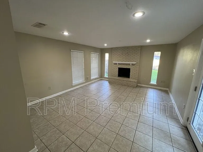 3280 Crestaire Dr — Photo 11