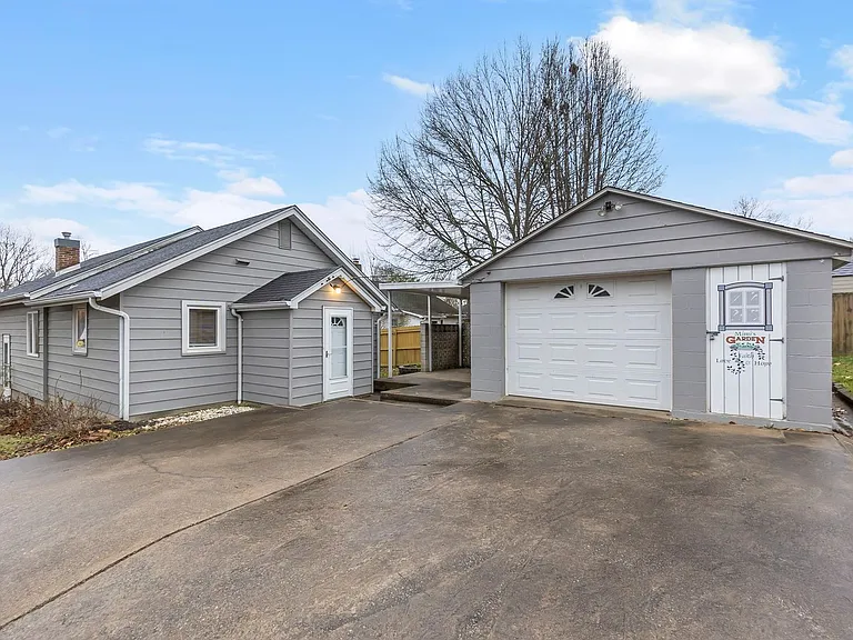 223 Daisy Ave — Photo 24