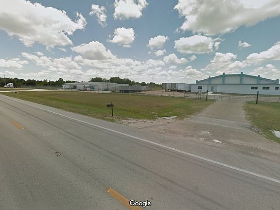 3rd image of 10753 Highway 441 North