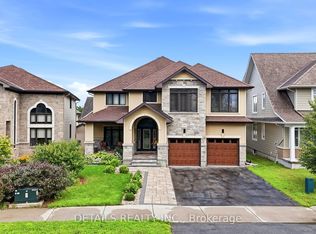 293 Huntsville Dr, Ottawa, ON K2T 0H1