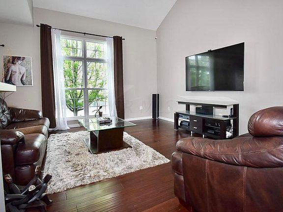 5th image of 661 Mystic Pointe Dr