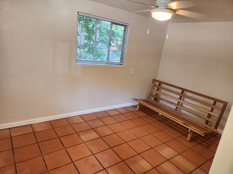 10 Deer Path Ave #3 — Photo 10