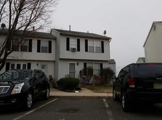 5 Mitchell Ct, Burlington, NJ 08016