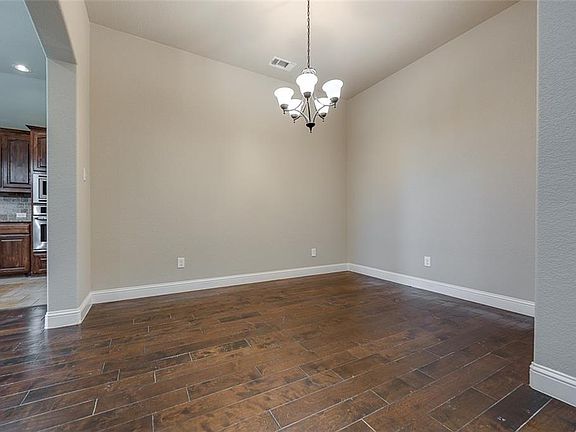 5th image of 103 Timberline Dr