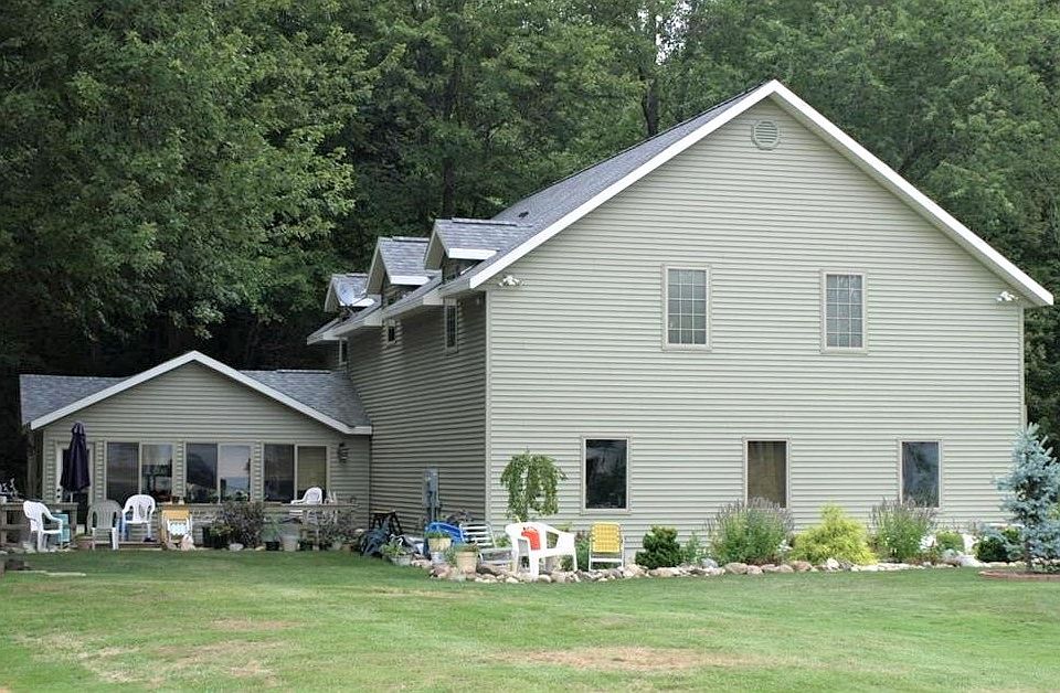 2nd image of 6746 N Kalorama Rd
