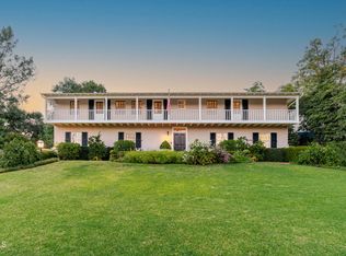 2051 Mendocino Ln, Altadena, CA 91001