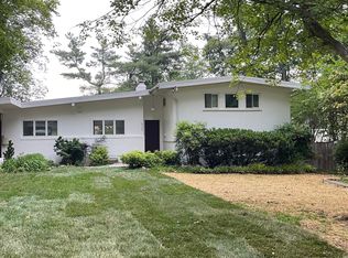8304 Whitman Dr, Bethesda, MD 20817