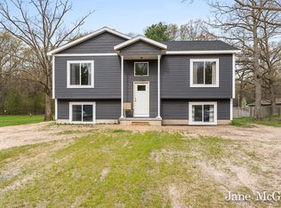 2325 Pillon Rd, Twin Lake, MI 49457