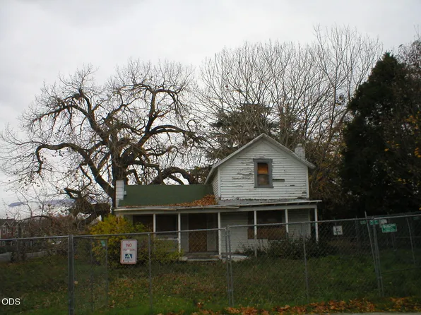 380 Clay St, Ashland, OR 97520