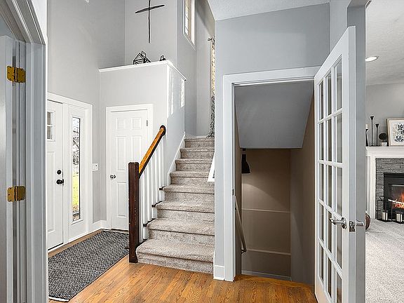 3rd image of 2299 Randall Ave NW