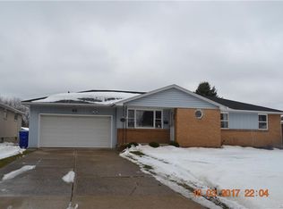 82 Lexington Grn, West Seneca, NY