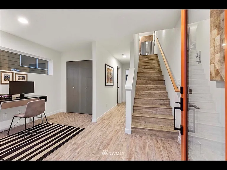 9221 Ashworth Ave N #C — Photo 2