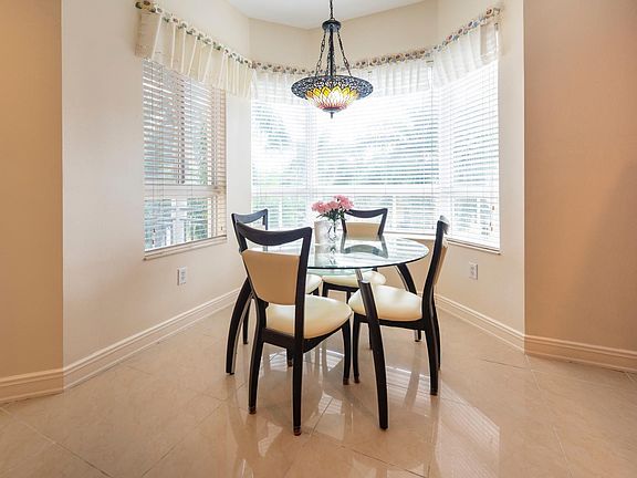 5th image of 16101 Emerald Estates Drive #457