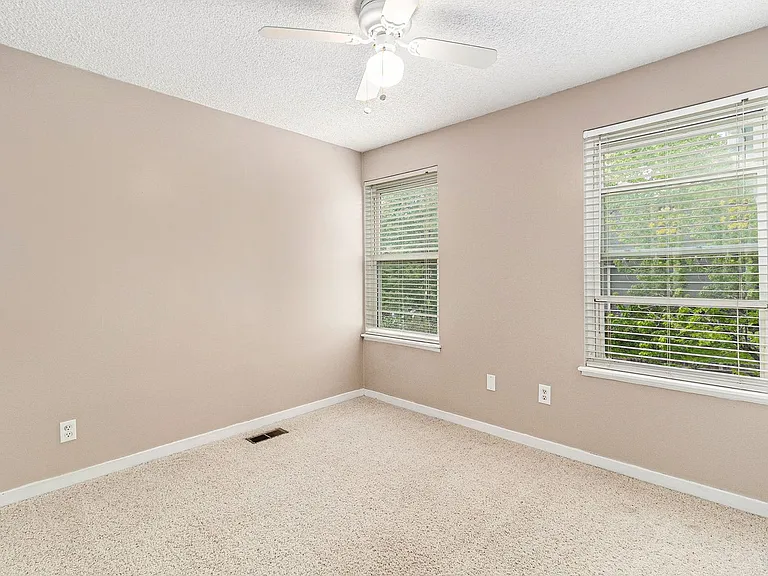 9855 Iris St — Photo 12