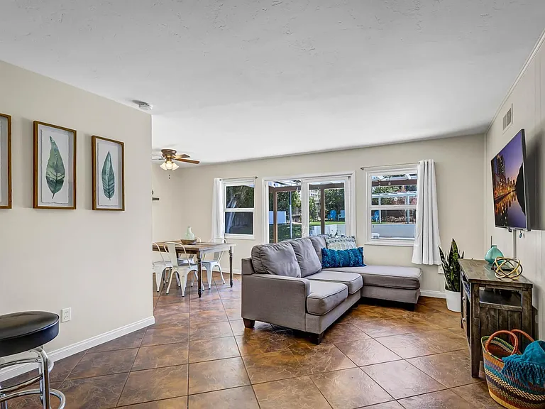 4191 Mount Everest Blvd — Photo 15