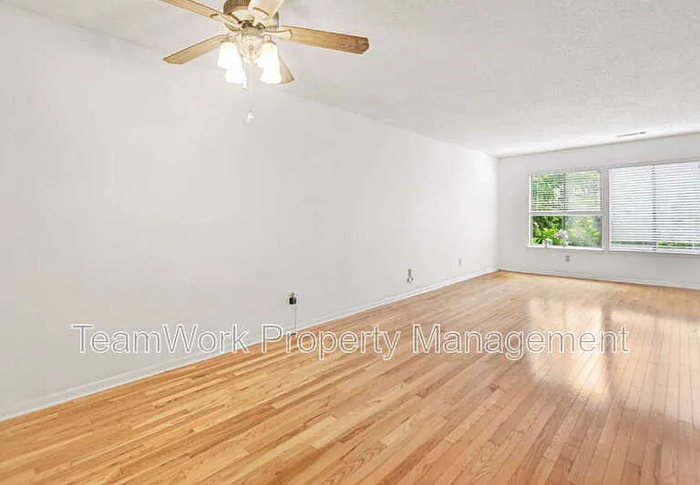 1161 Shadow Lake Cir #E — Photo 14
