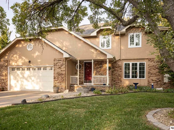 6118 S 94th Cir, Omaha, NE 68127