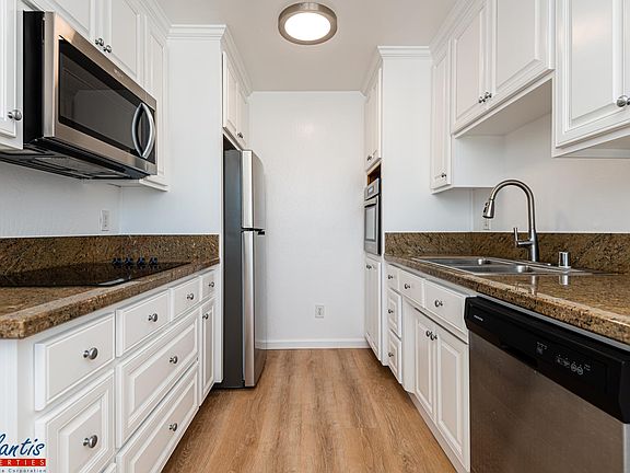 3rd image of 1740 Whitwood Ln APT 4