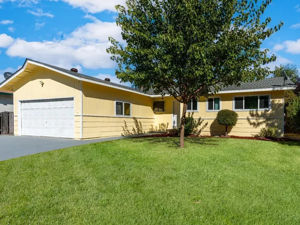 455 Oak Manor Drive, Ukiah, CA 95482