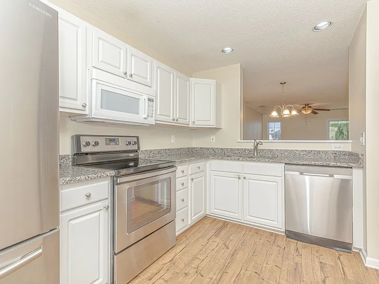 754 Aspen Dr — Photo 7