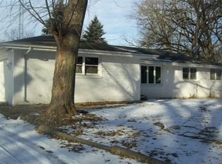 3545 S Bend Rd, Rockford, IL 61109