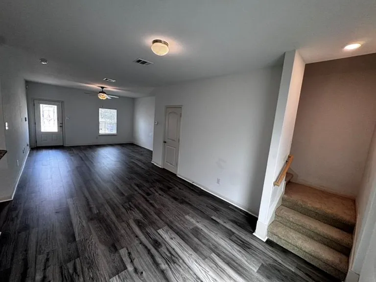 13713 Henry A Wallace Ln — Photo 20