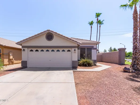 645 N JOSHUA TREE Lane, Gilbert, AZ 85234