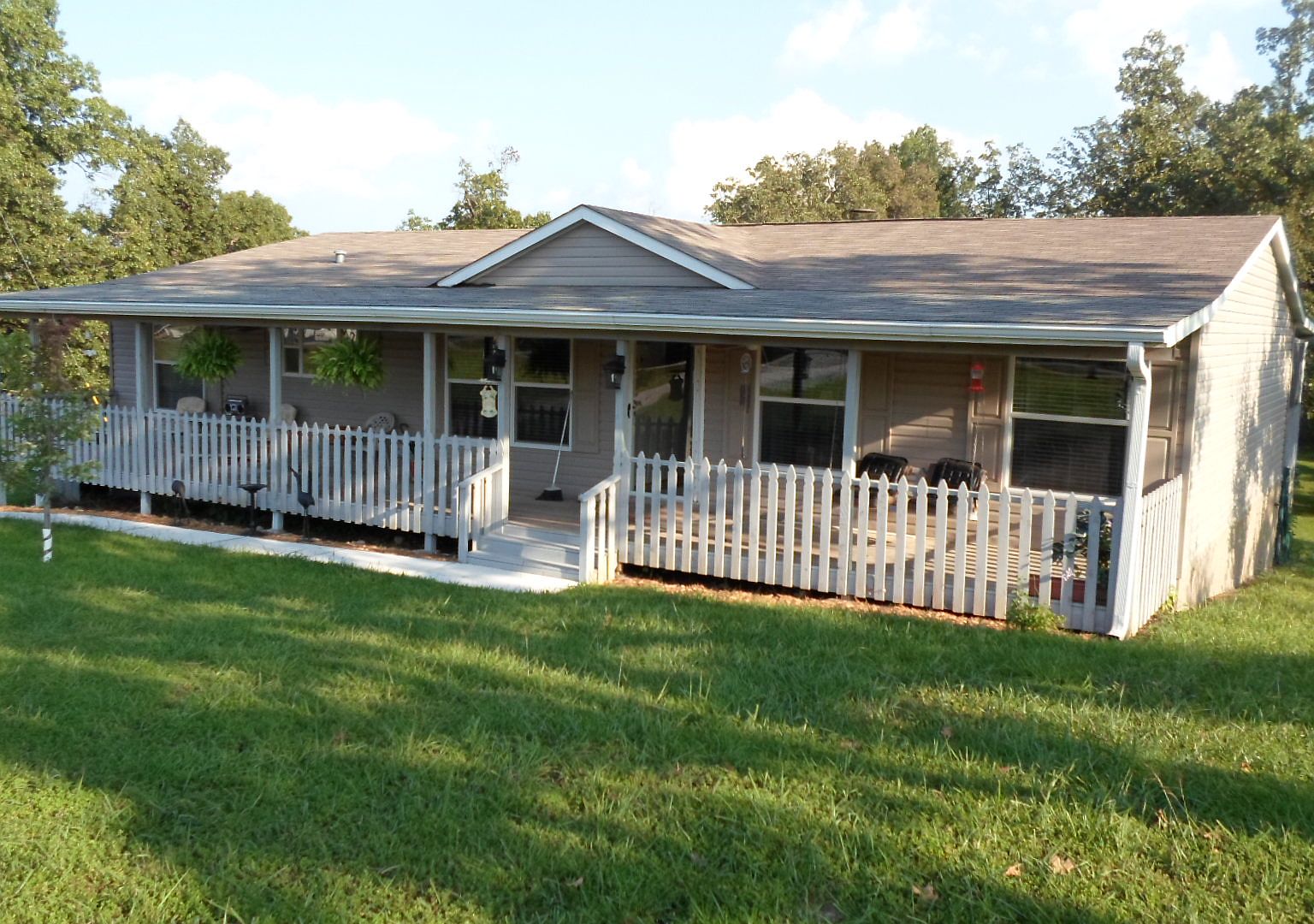 洋書 Mountain Houses 22 County Road 485, Mountain Home, AR 72653 | Zillow