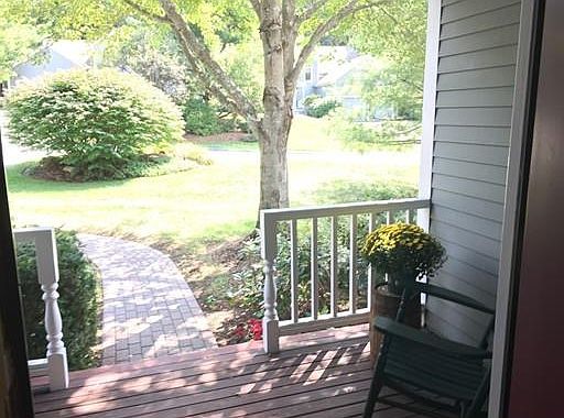 3rd image of 8 Windingwood Ln
