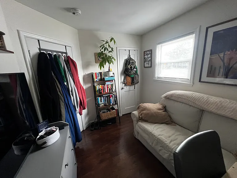 990 Julian St — Photo 12