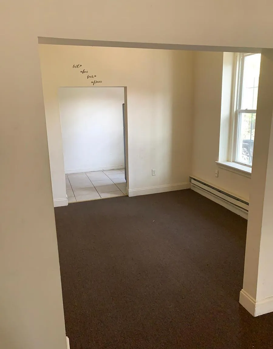 2 bed, $1,100 — Photo 3