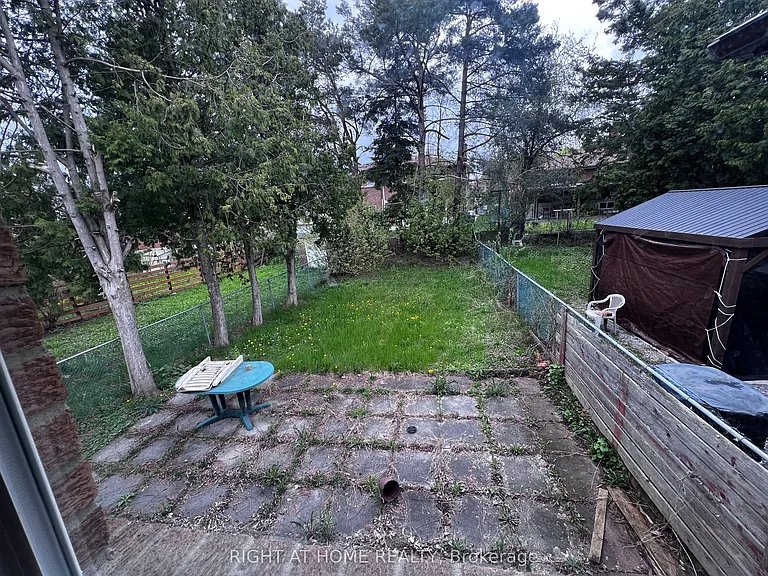 53 James Gray Dr #UPPER LEVEL — Photo 17