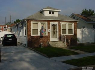 245 Quebec Rd, Island Park, NY 11558