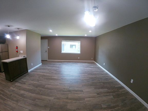 3rd image of 412 N Main St #104-A