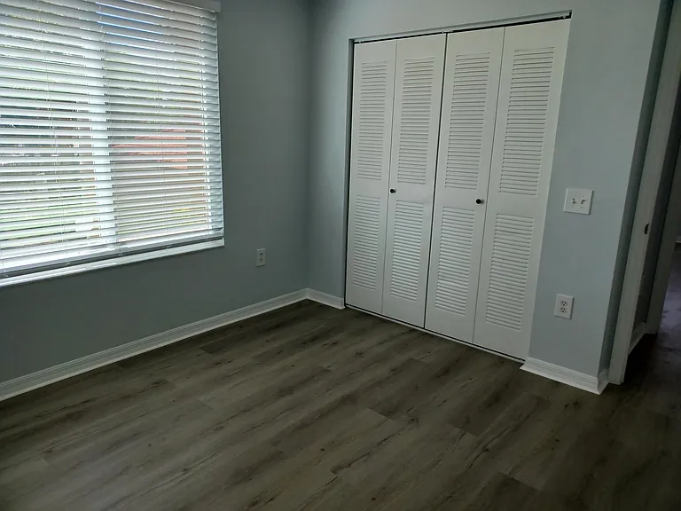 215 Villa Cir — Photo 16