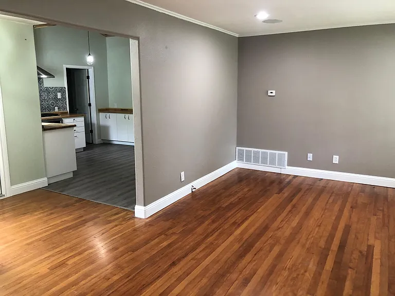 3425 Brady Ave — Photo 5