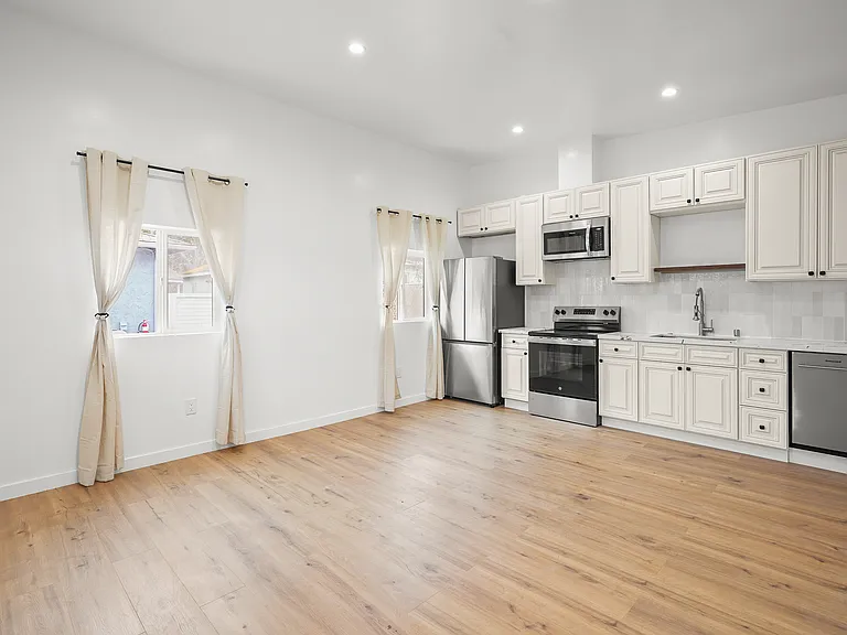 8333 Gonzaga Ave — Photo 4
