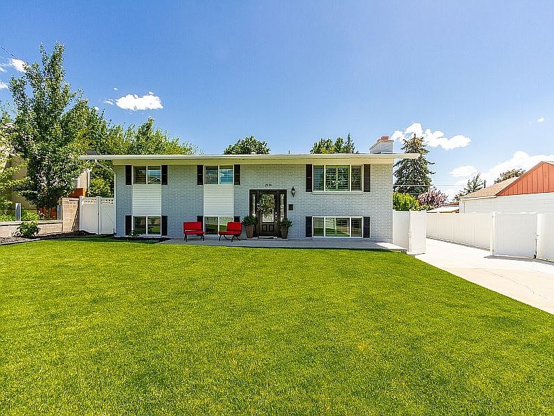1st image of 2636 E Gregson Ave
