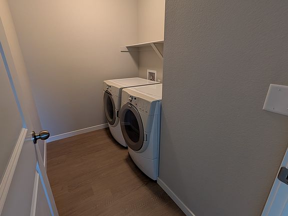 3rd image of 805 N Carrie St