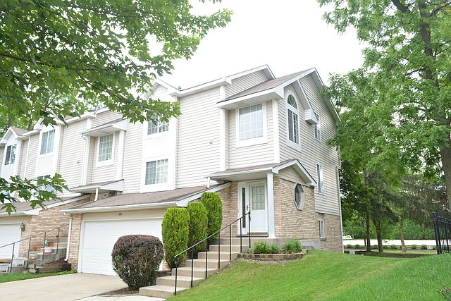 2nd image of 305 Stevens Ct